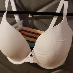 Victorias Secret Bra 34DDD
